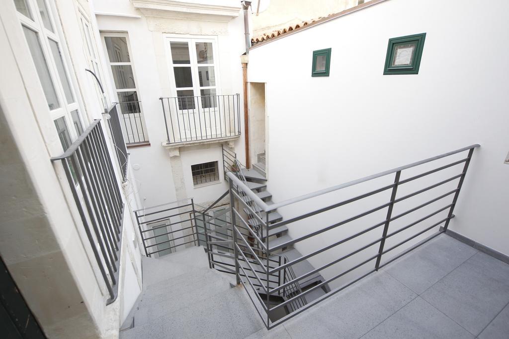 Ortigia Camere Con Vista Da Giulio B&B Syracuse Exterior photo