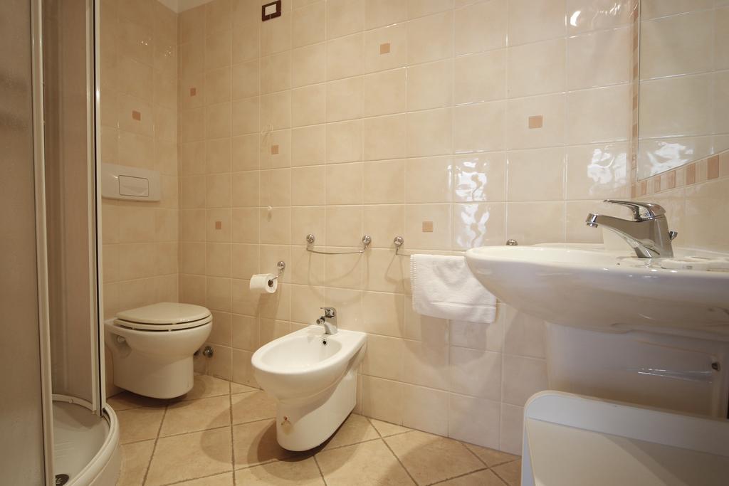 Ortigia Camere Con Vista Da Giulio B&B Syracuse Exterior photo