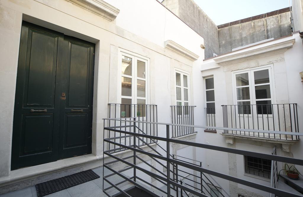 Ortigia Camere Con Vista Da Giulio B&B Syracuse Exterior photo